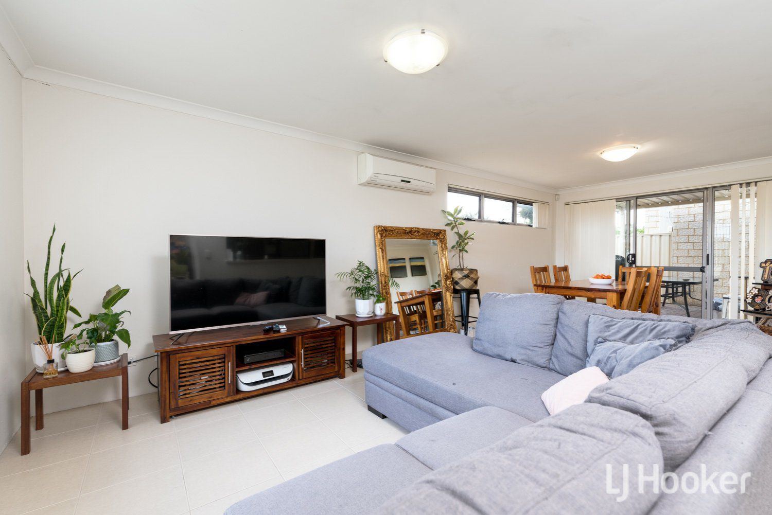 1/33 Beverley Place, Cloverdale WA 6105, Image 2