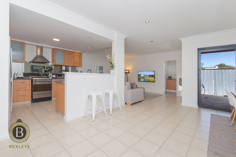 328D Scarborough Beach Road, Innaloo WA 6018, Image 2