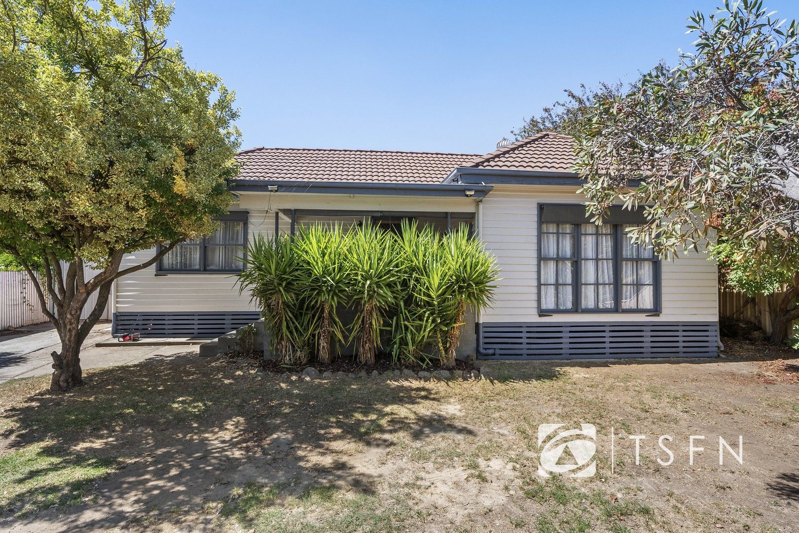 3 bedrooms House in 5 Longmore St KANGAROO FLAT VIC, 3555