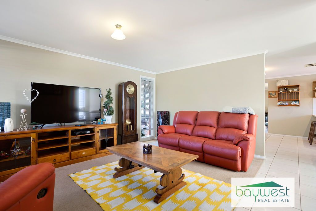 16 Dylan Drive, Hastings VIC 3915, Image 2
