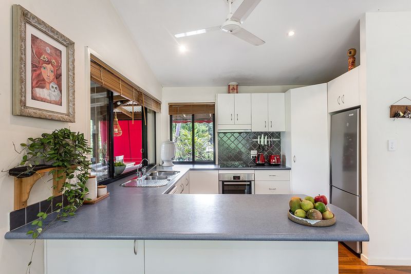 27 Tristania Street, Bangalow NSW 2479, Image 2