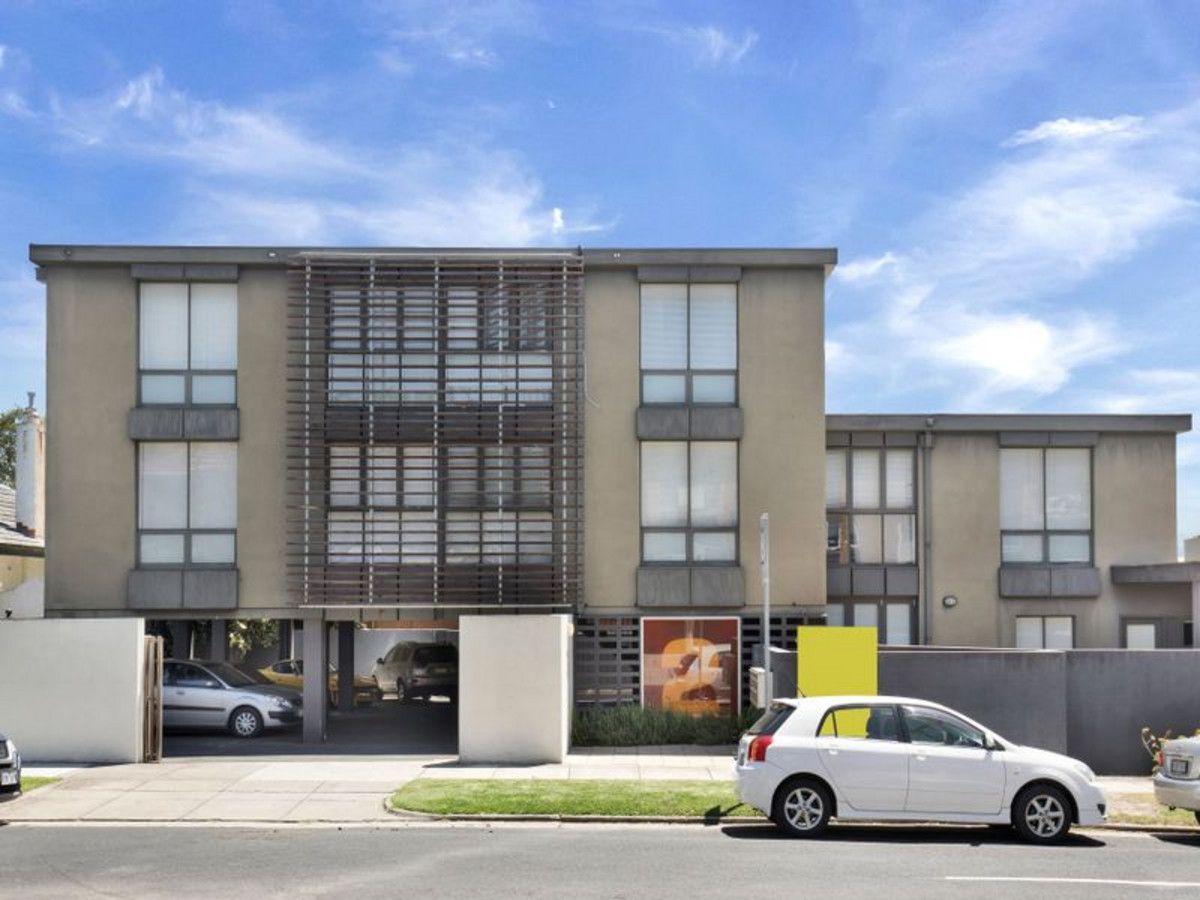 1 bedrooms Apartment / Unit / Flat in 9/2 Goathlands Street ST KILDA EAST VIC, 3183