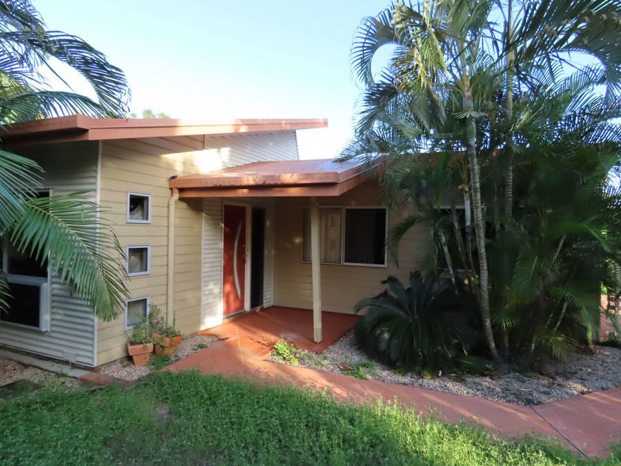 4 bedrooms House in 27 Pacific Drive BLACKS BEACH QLD, 4740