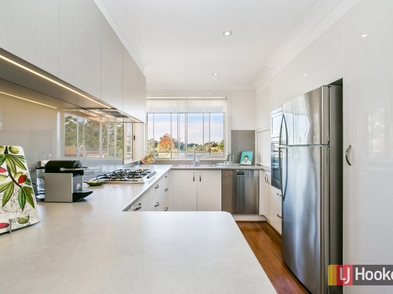 7 Curtis Close, Green Point NSW 2251, Image 1