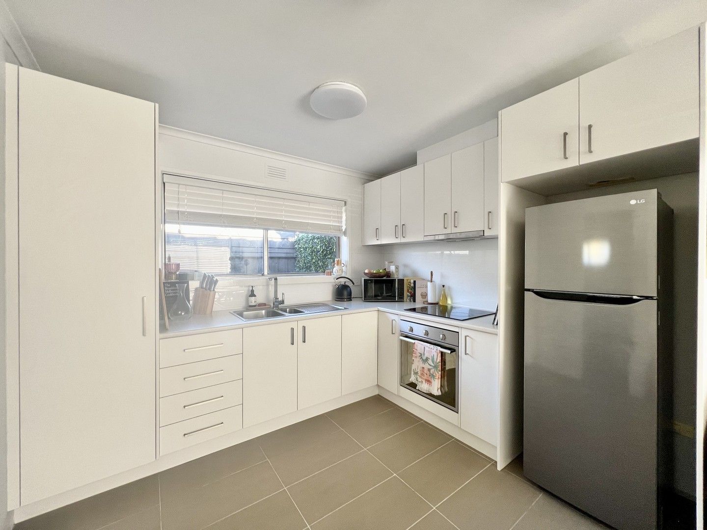 2 bedrooms Apartment / Unit / Flat in 4/26 Wirksworth Street HERNE HILL VIC, 3218