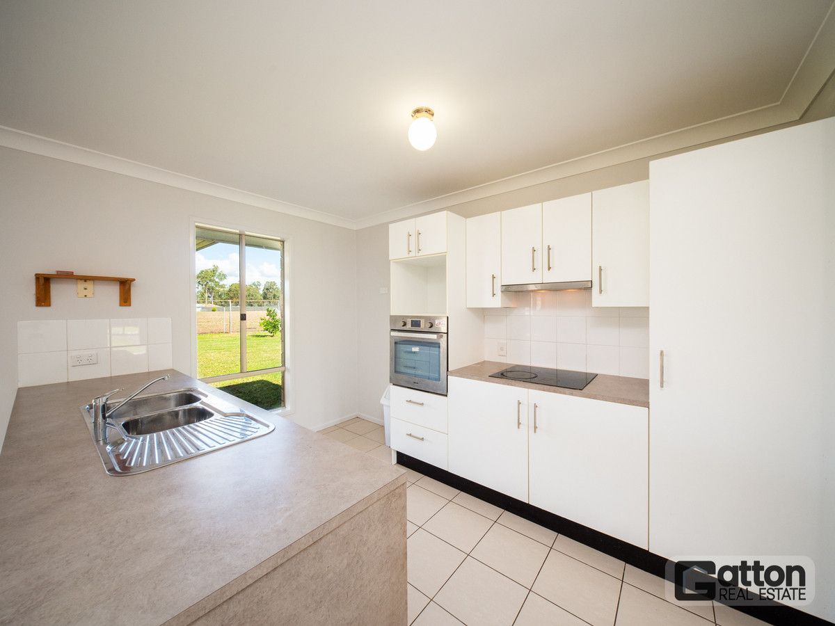 5 Brolga Way, Adare QLD 4343, Image 1