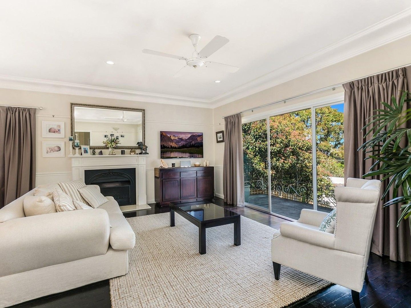 3 bedrooms House in 6 Young Street SYLVANIA NSW, 2224
