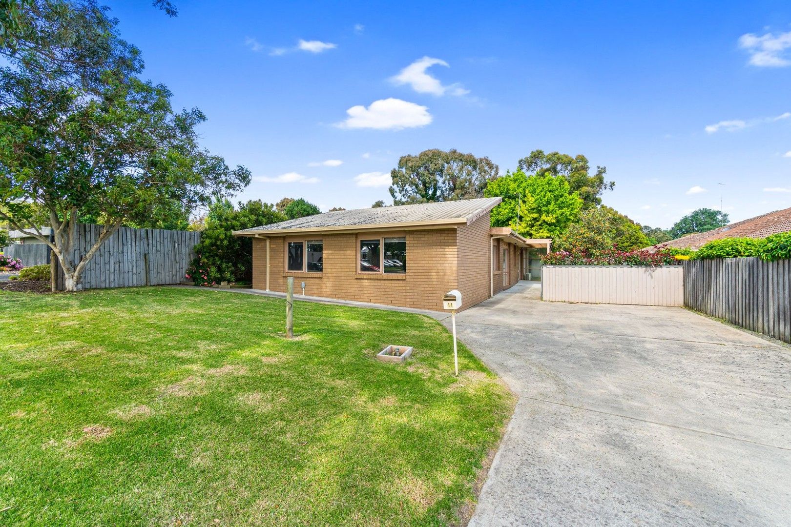 3 bedrooms House in 11a Campbell Street TRARALGON VIC, 3844