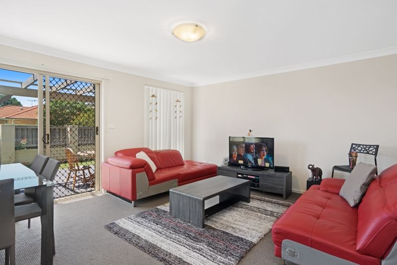 24-12 Denton Park Drive, Rutherford NSW 2320, Image 2