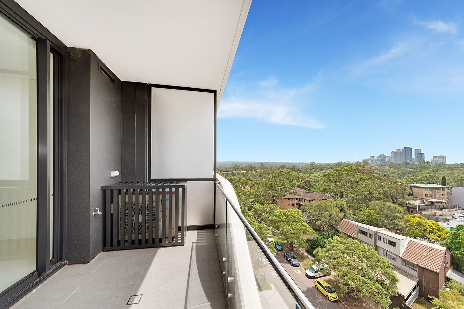 1 bedrooms Apartment / Unit / Flat in 803/2 Burley Street LANE COVE NSW, 2066
