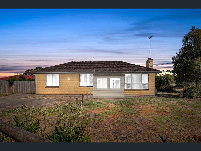 4 bedrooms House in 38 Mill Rd LARA VIC, 3212