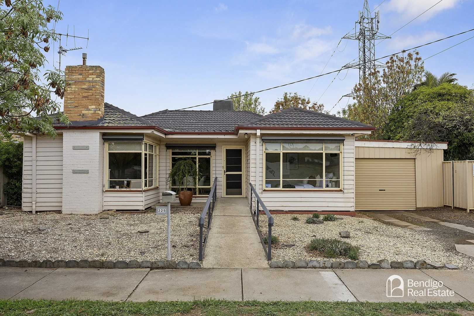 225 Carpenter Street, Quarry Hill VIC 3550