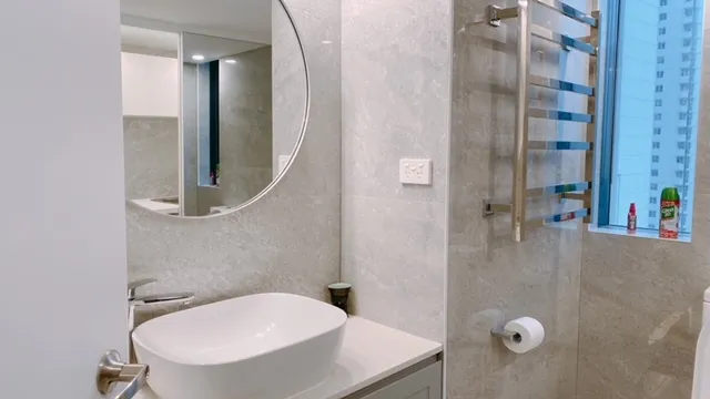 Luxurious World Tower One Bed+ Study (Can be used as a two-bed apartment) North Aspect, Ready To Move In. - Več
