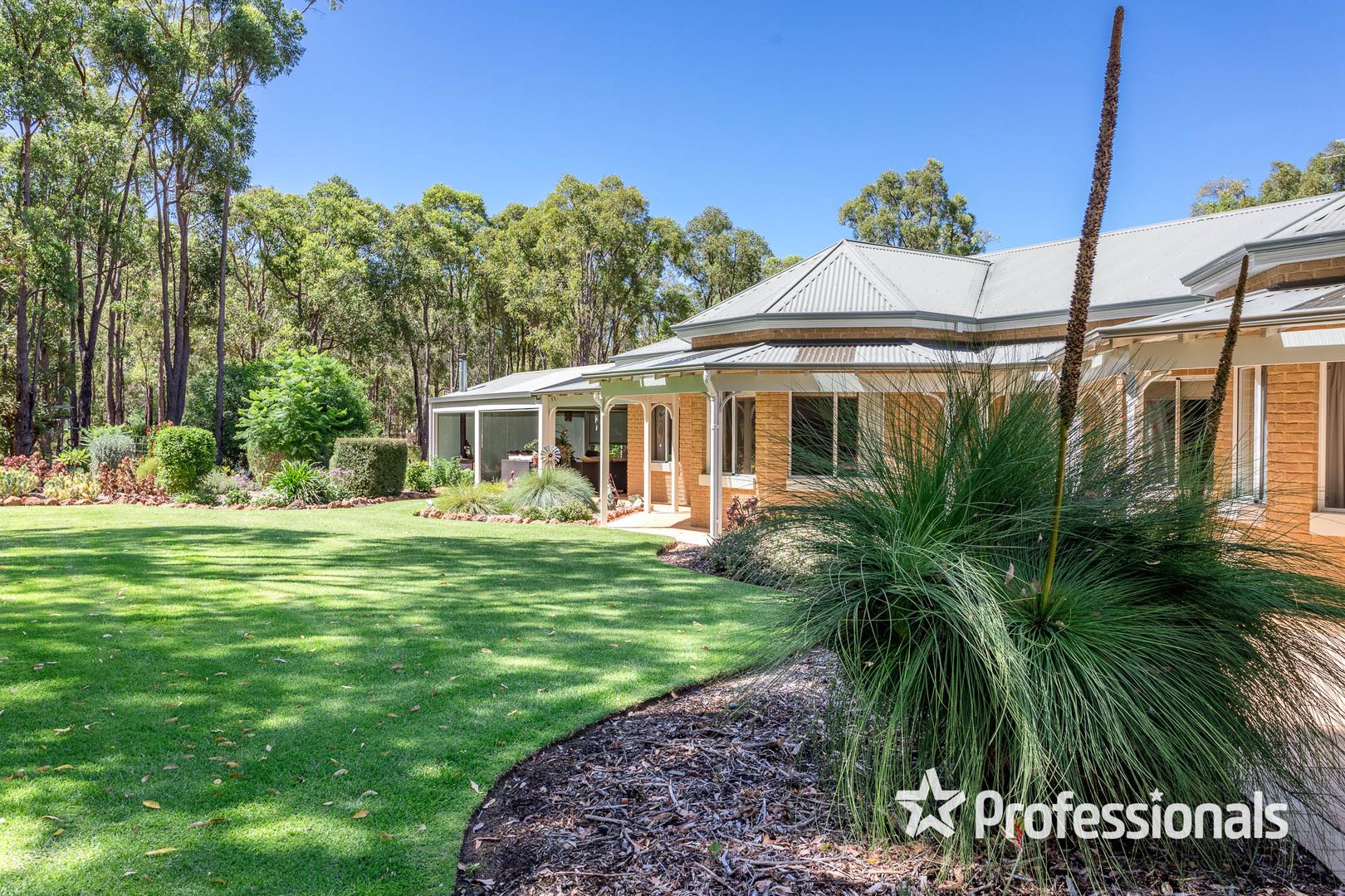 42 Narbethong Road, Bedfordale WA 6112, Image 1