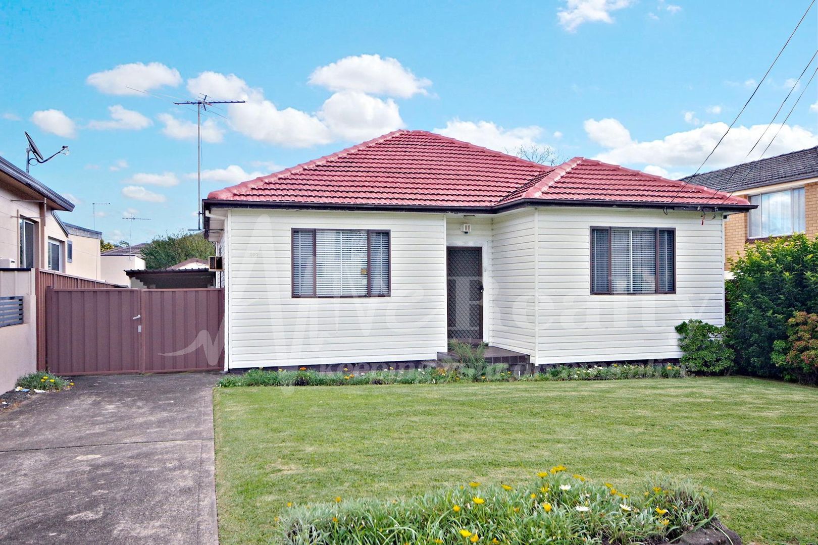 2 bedrooms House in 260 The River Rd REVESBY NSW, 2212