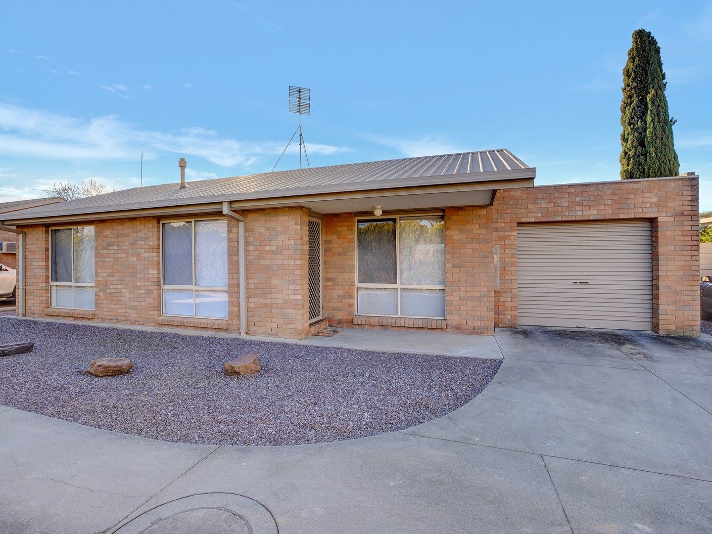 2/5 Margaret Street, Benalla VIC 3672, Image 0