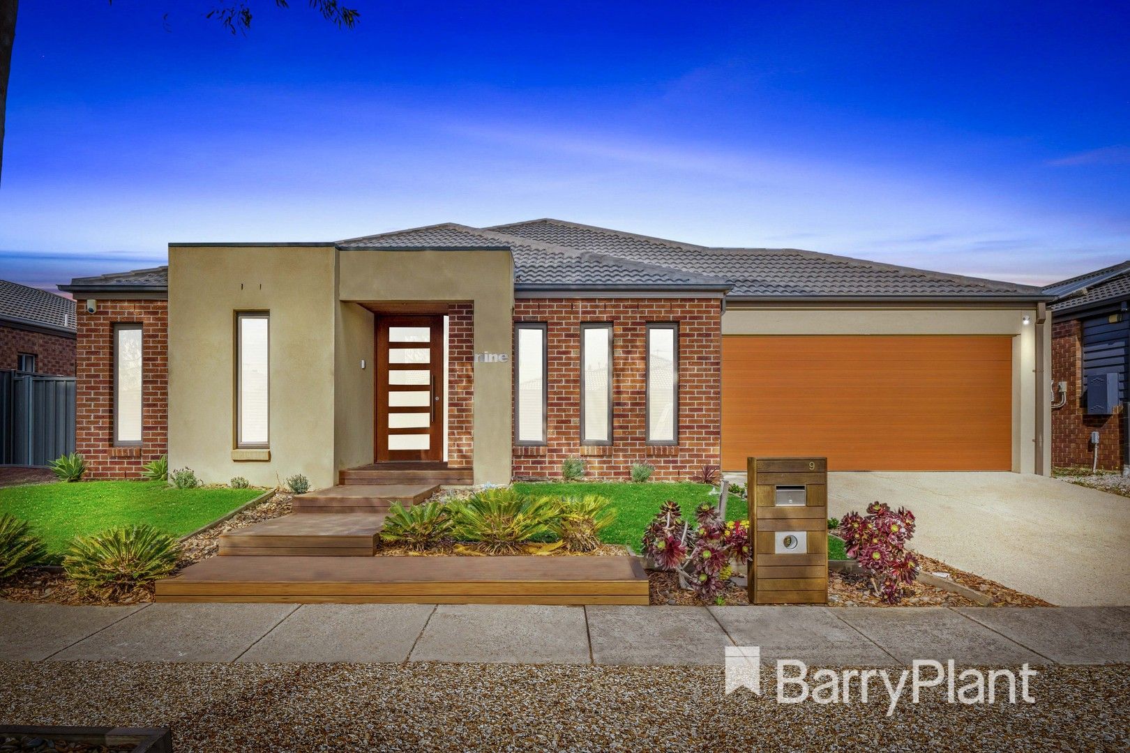4 bedrooms House in 9 Heathcote Road MANOR LAKES VIC, 3024