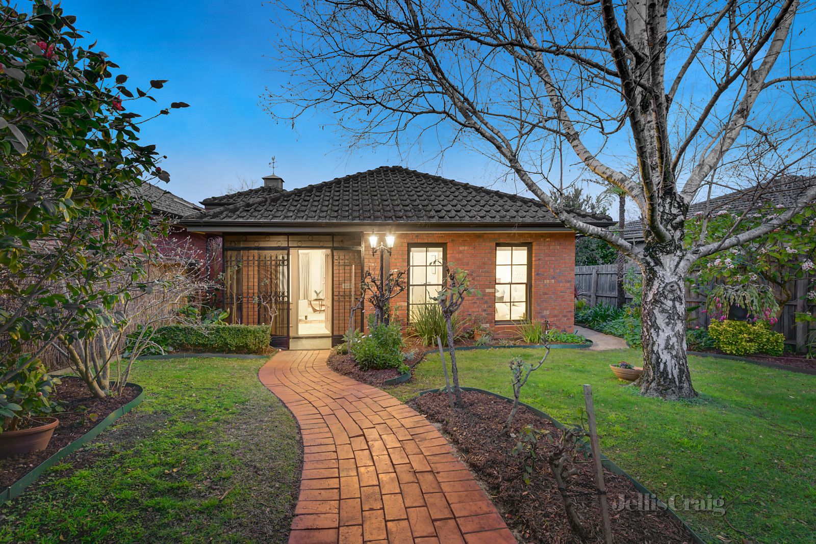 2/6 Hopetoun Avenue, Canterbury VIC 3126, Image 0