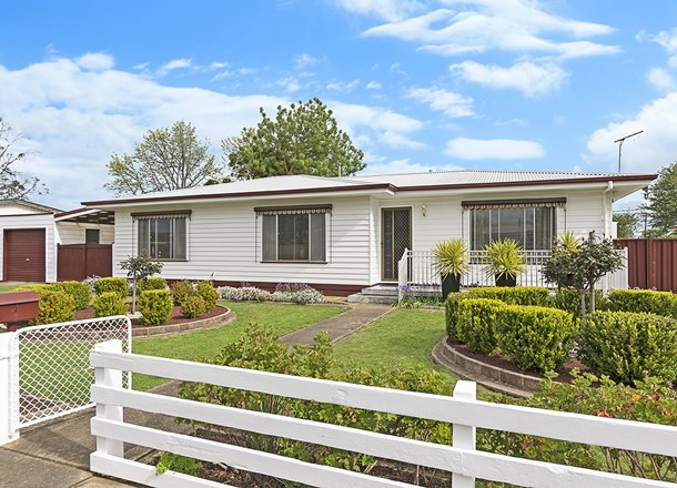 16 Elmore Street, Hamilton VIC 3300