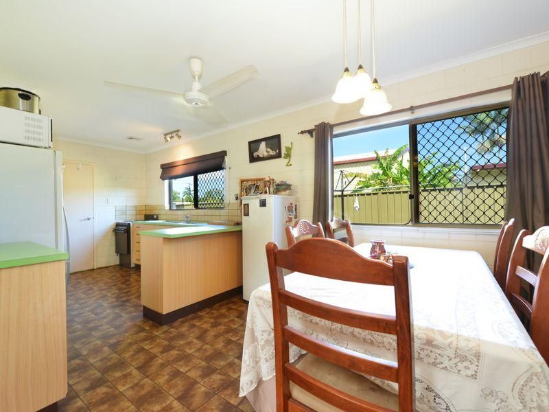 1/5 Carina Close, WHITE ROCK QLD 4868, Image 2