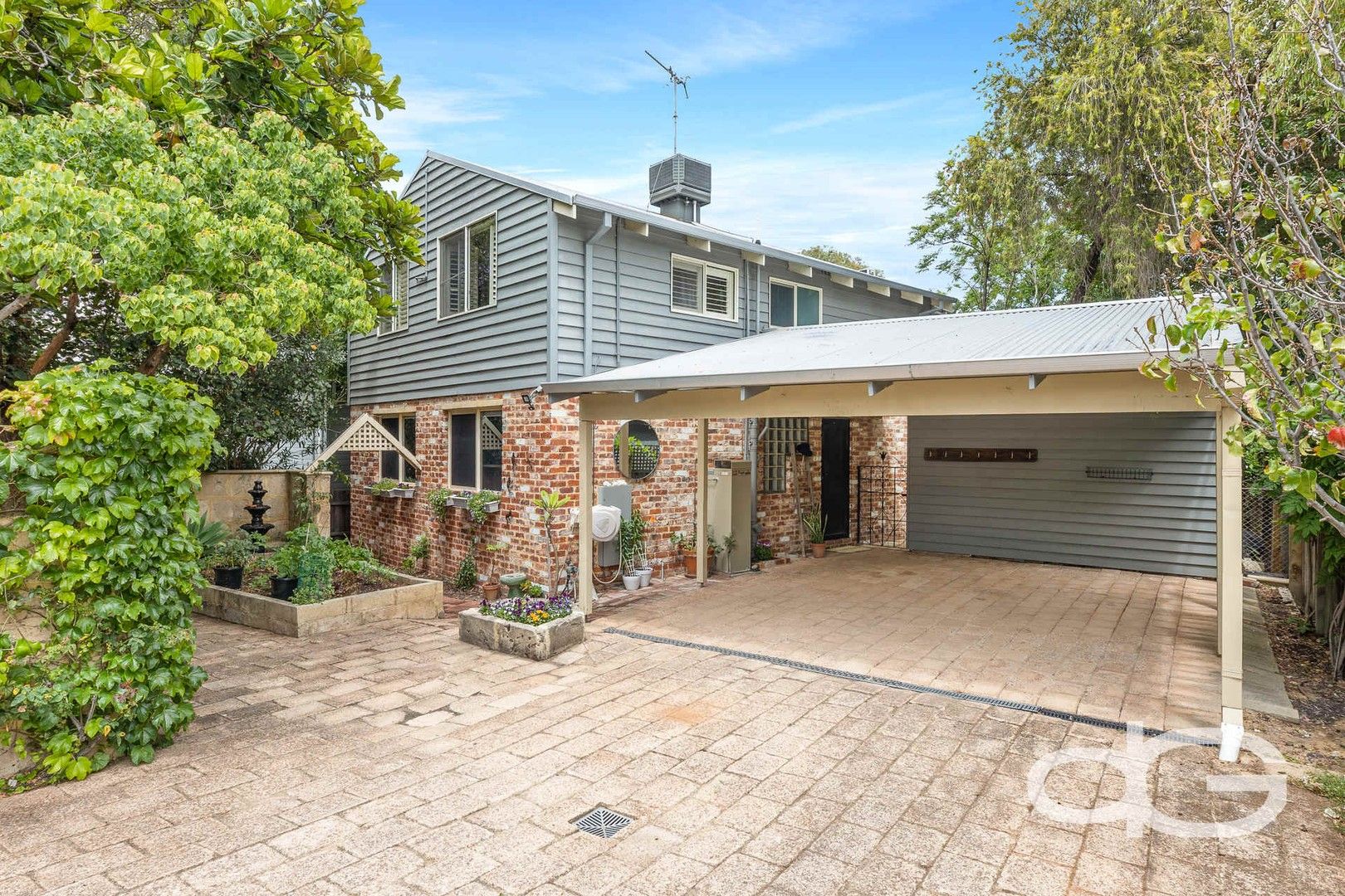 15B Darling Street, White Gum Valley WA 6162 Domain