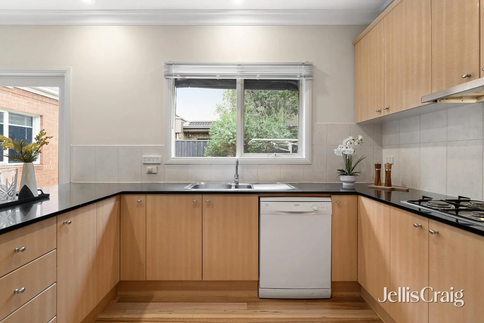 Additional image 5 of 1/2 Pine Way, Doncaster East VIC 3109