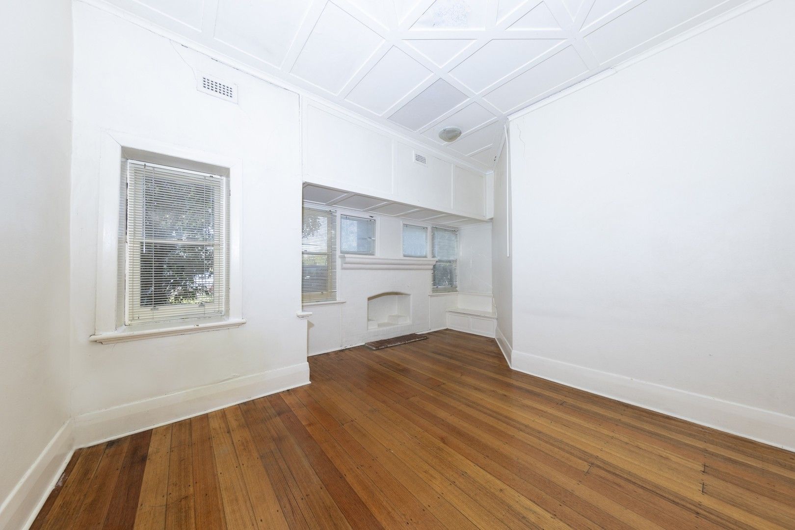 1 bedrooms Apartment / Unit / Flat in 1/77 Ballarat Road FOOTSCRAY VIC, 3011