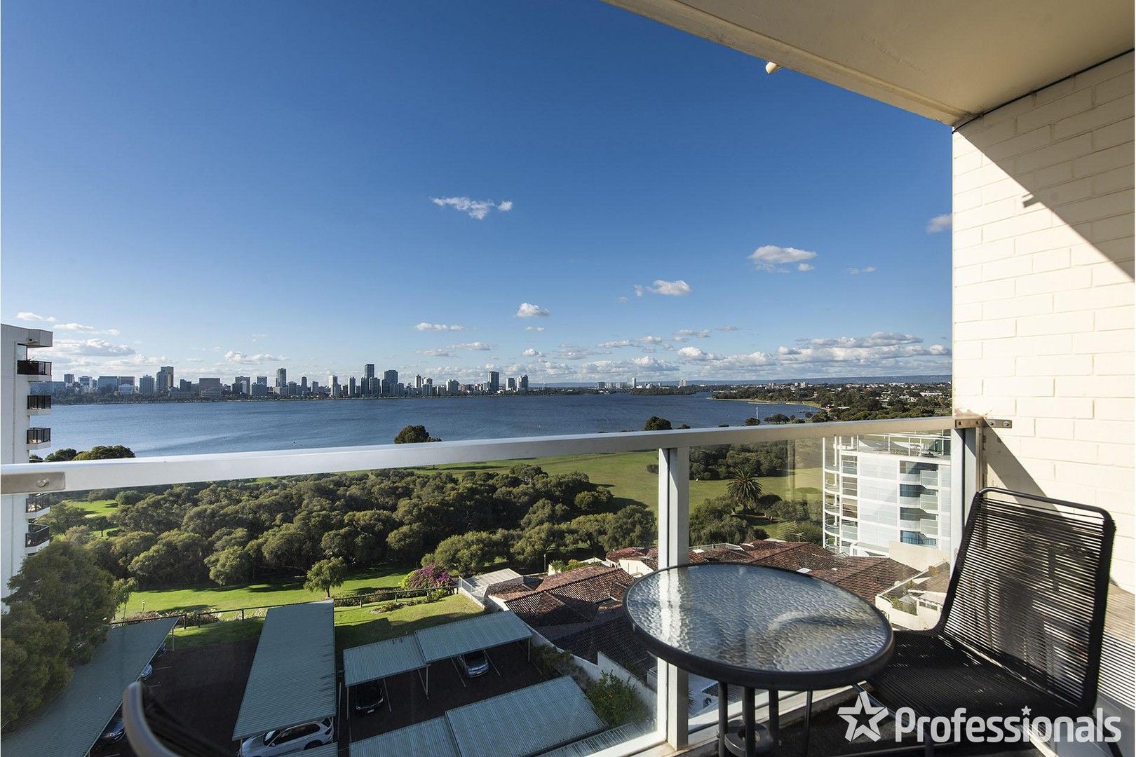 2 bedrooms Apartment / Unit / Flat in 40/160 Mill Point Road SOUTH PERTH WA, 6151