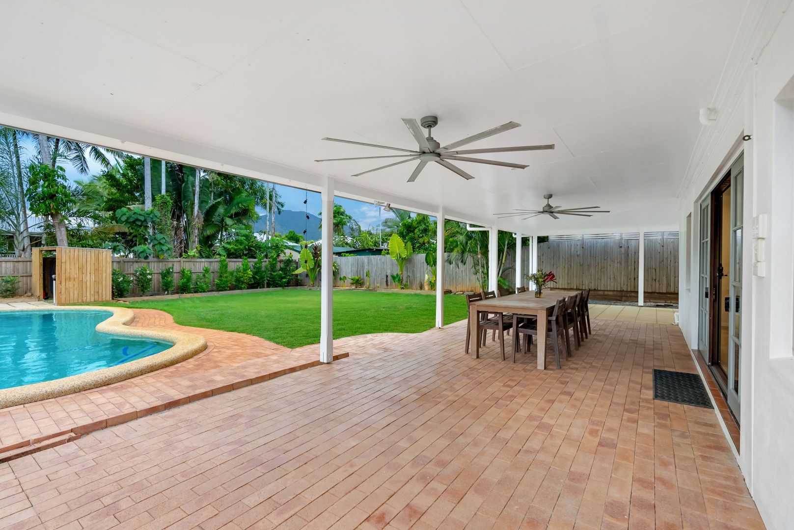 25 Hall Street, Edge Hill QLD 4870, Image 2