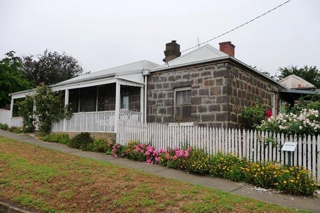 Picture of 13 Montgomery Street, SKIPTON VIC 3361