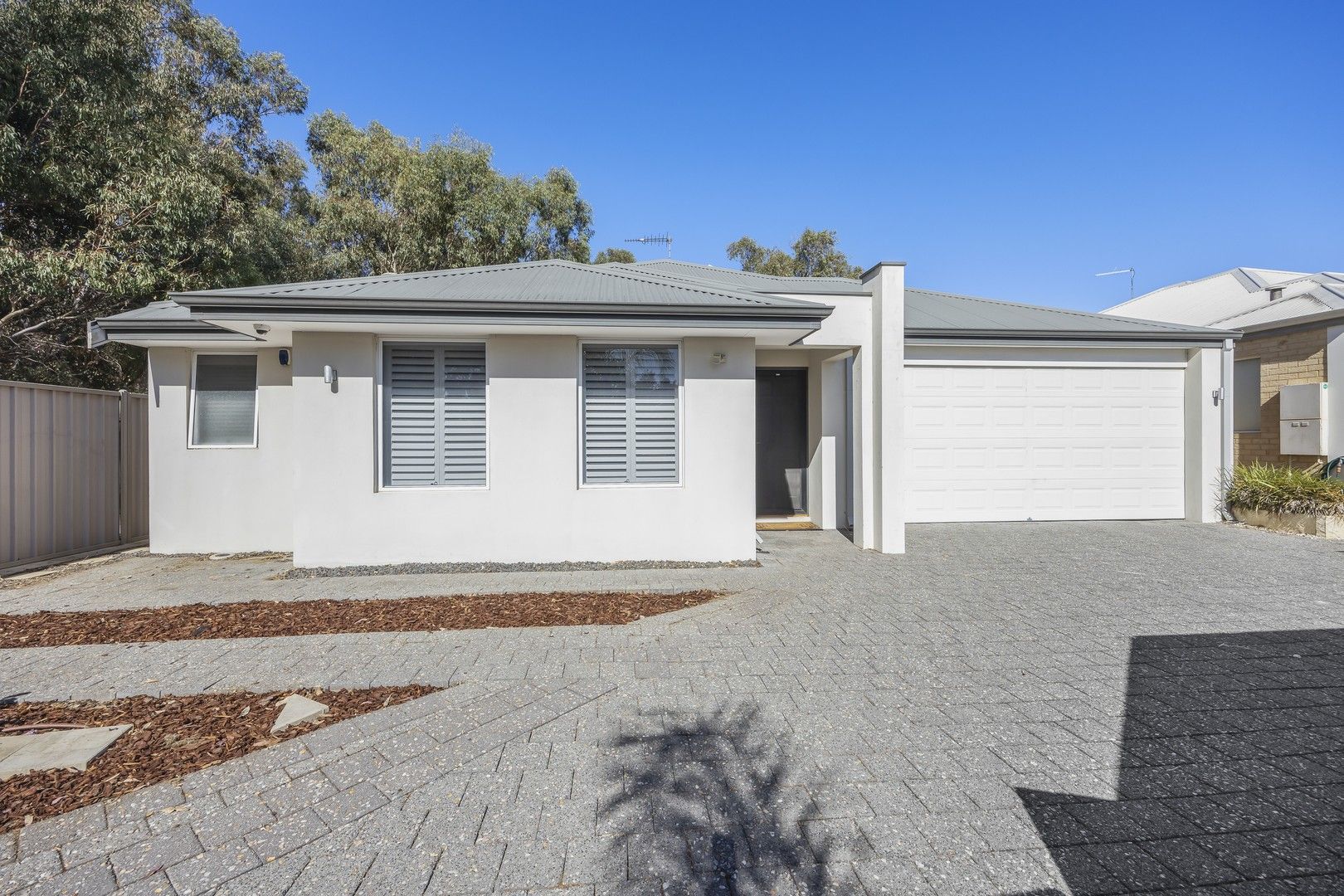 3 bedrooms Townhouse in 1/155 Summerlakes Parade BALLAJURA WA, 6066