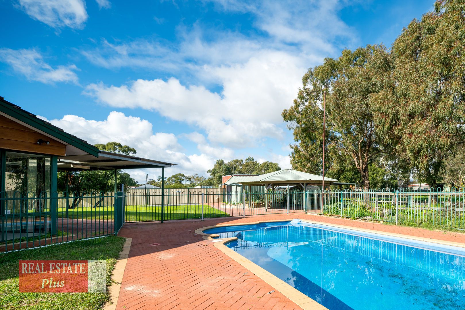 11 Pow Street, West Swan WA 6055, Image 1