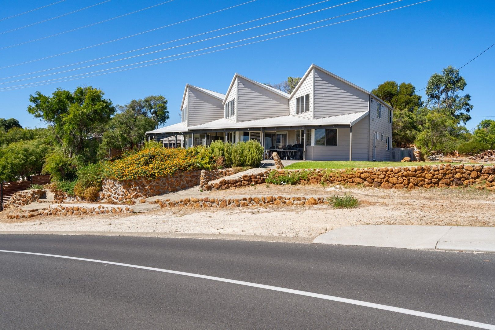 6 bedrooms House in 1 Sand Dune Drive PEPPERMINT GROVE BEACH WA, 6271