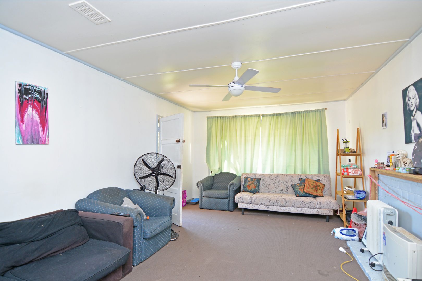 25 Calder Highway, Ouyen VIC 3490, Image 2