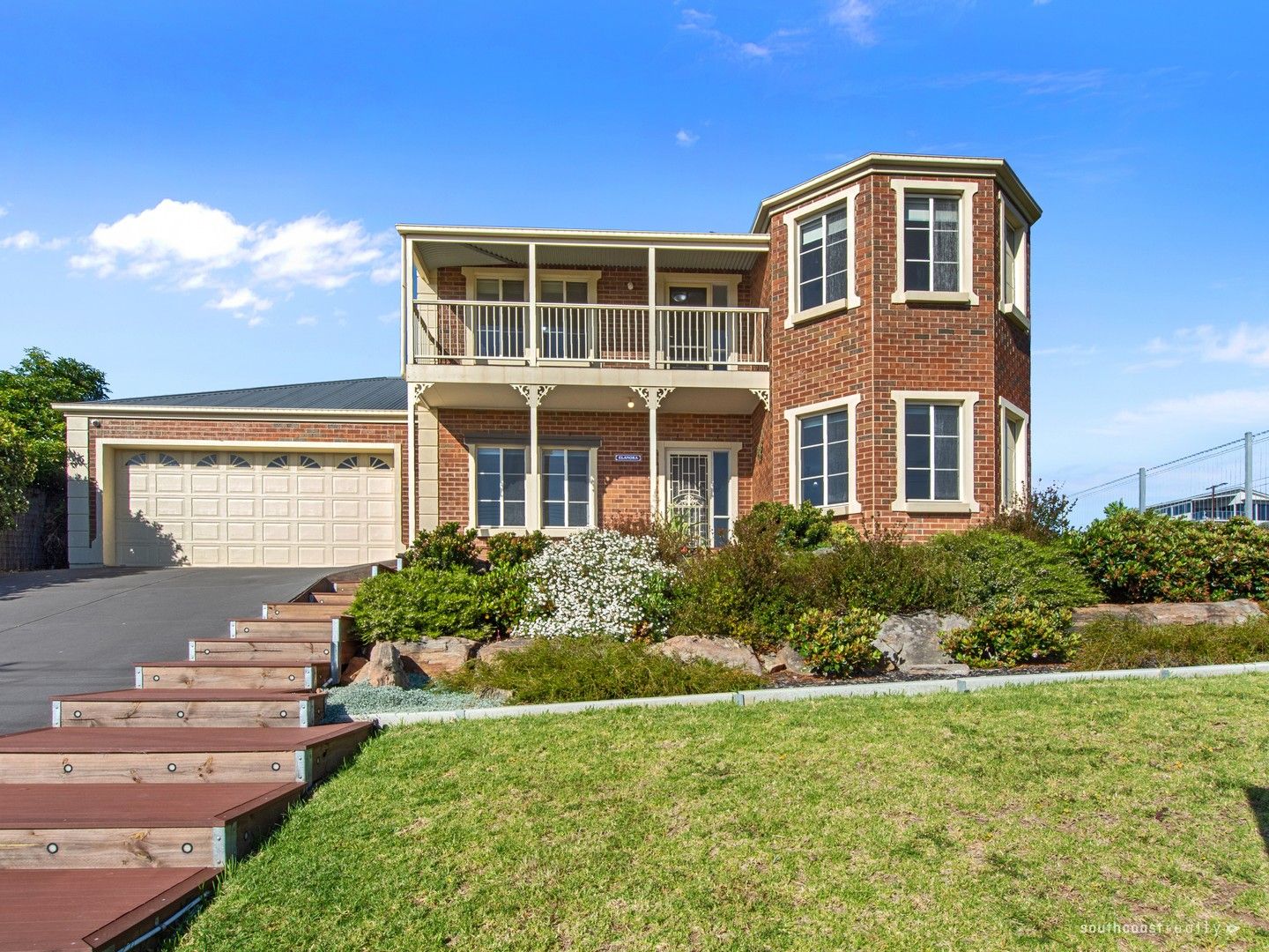 4 bedrooms House in 41 Cakebread Road ENCOUNTER BAY SA, 5211