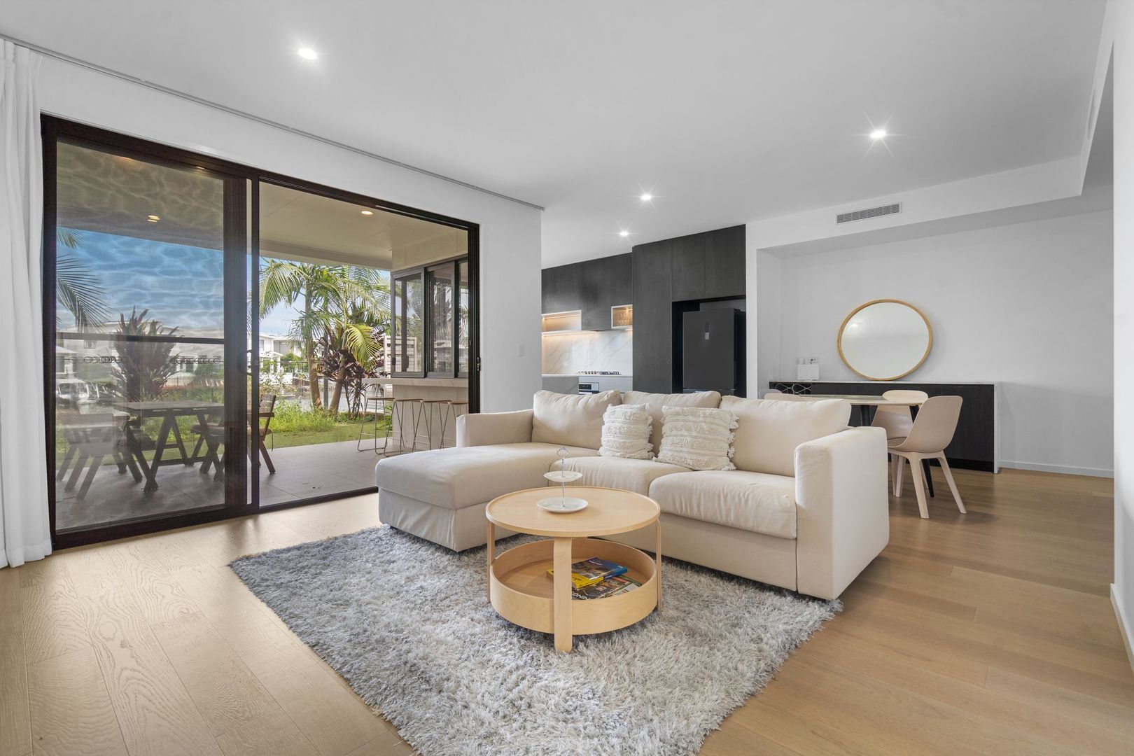 15/72 Palladium Blvd, Hope Island QLD 4212, Image 2