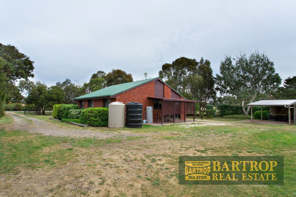 16 Racecourse Road, Haddon VIC 3351, Image 0