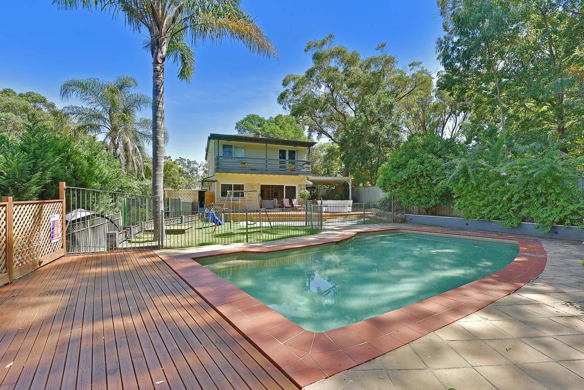 Picture of 28 Bowen Avenue, SOUTH TURRAMURRA NSW 2074