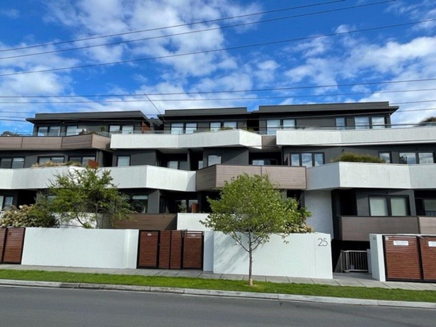 2 bedrooms Apartment / Unit / Flat in 205/21-25 Nicholson Street BENTLEIGH VIC, 3204