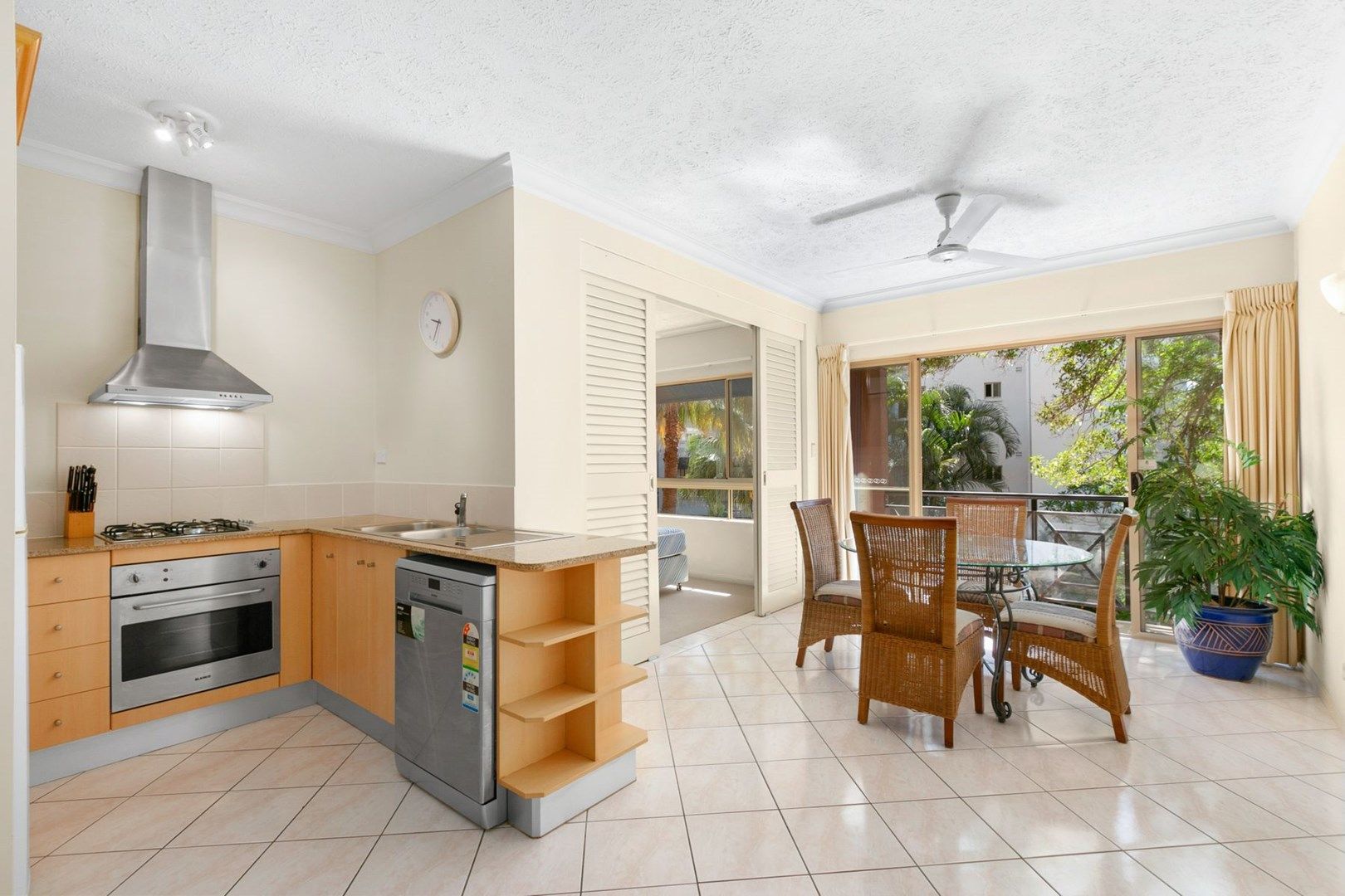 1612/2 Greenslopes Street, Cairns North QLD 4870, Image 0