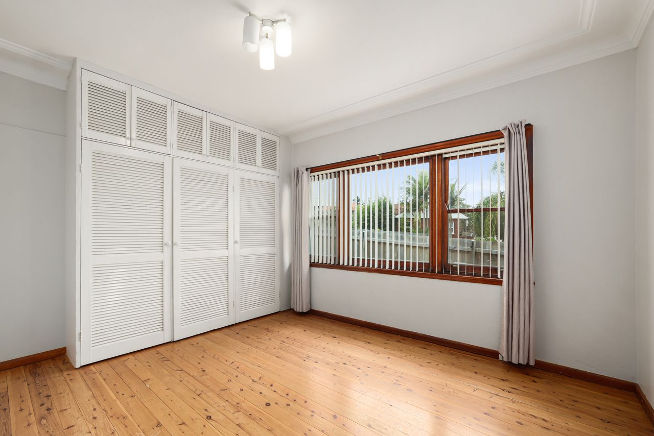 3 bedrooms House in 6 Westmoreland Avenue COLLAROY NSW, 2097