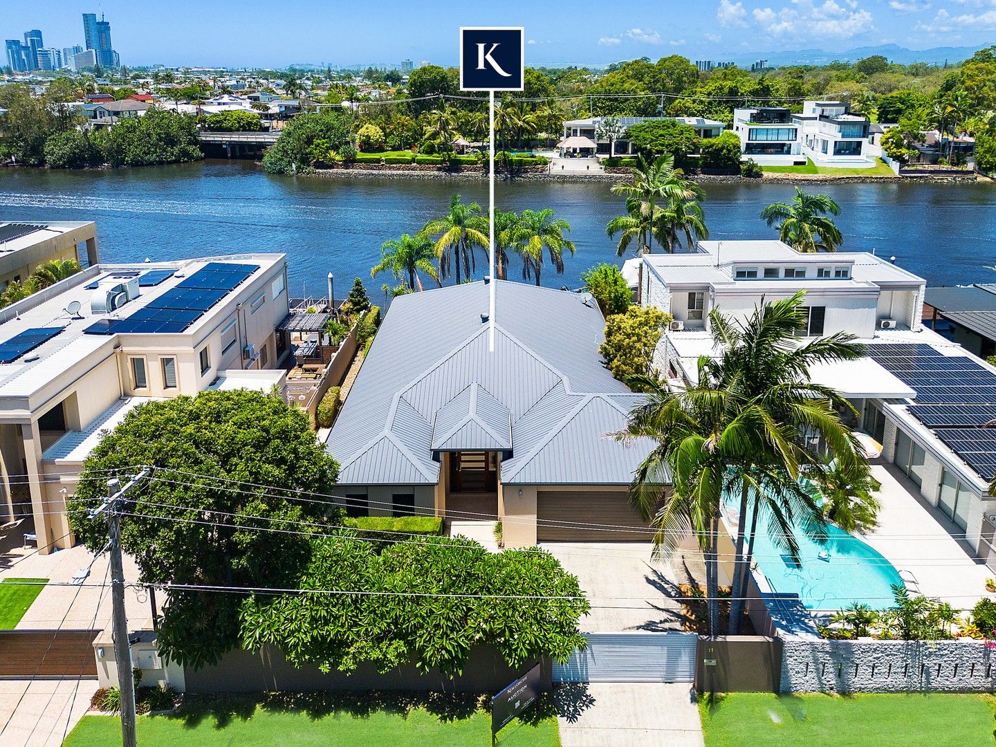 11 La Spezia Court, Isle Of Capri QLD 4217, Image 0