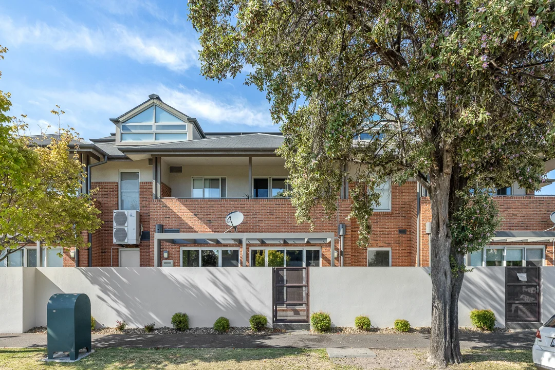 2/32 Bay Street, Brighton VIC 3186