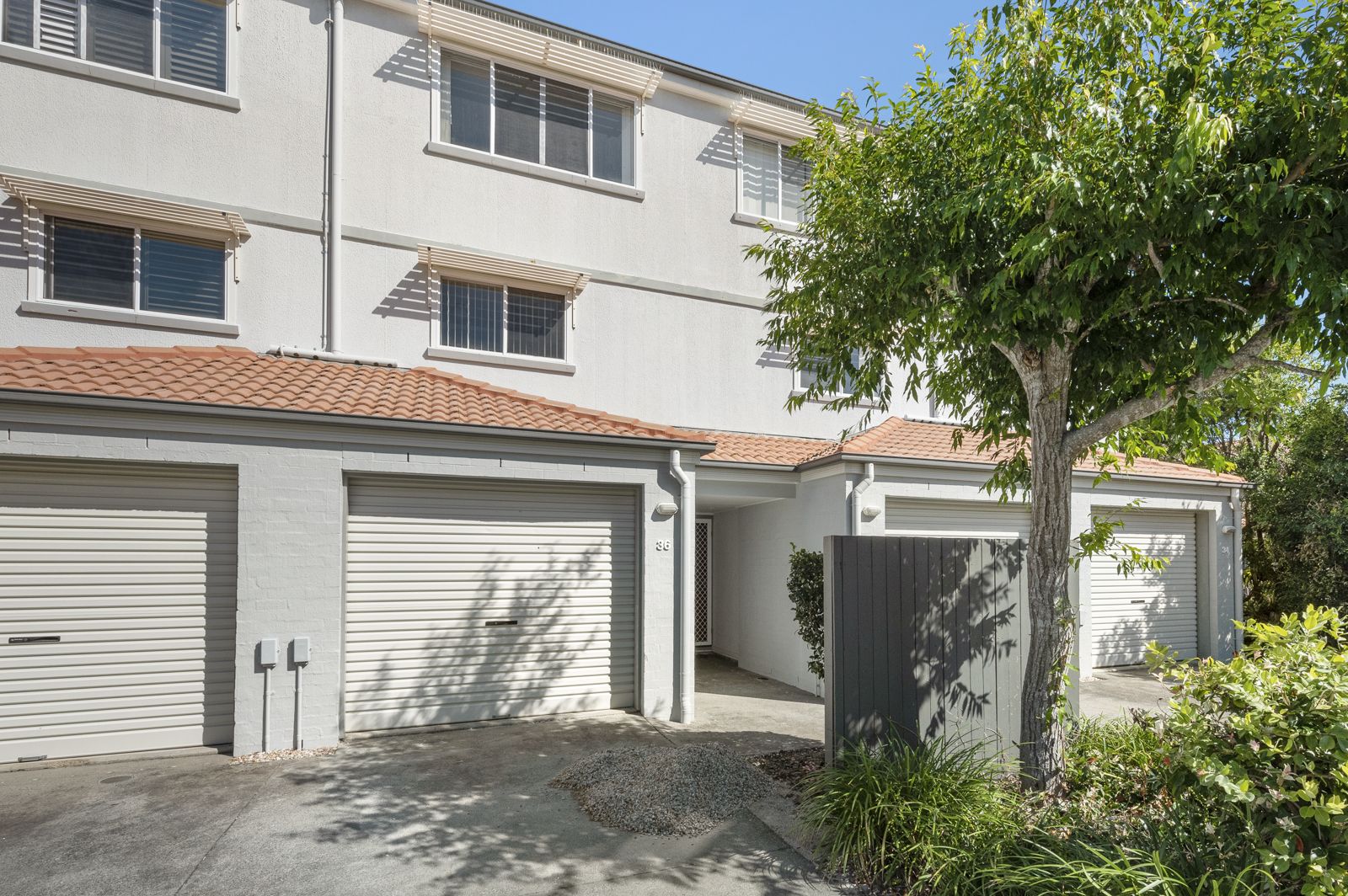 3 bedrooms Townhouse in 36/83 Dibar St WYNNUM QLD, 4178