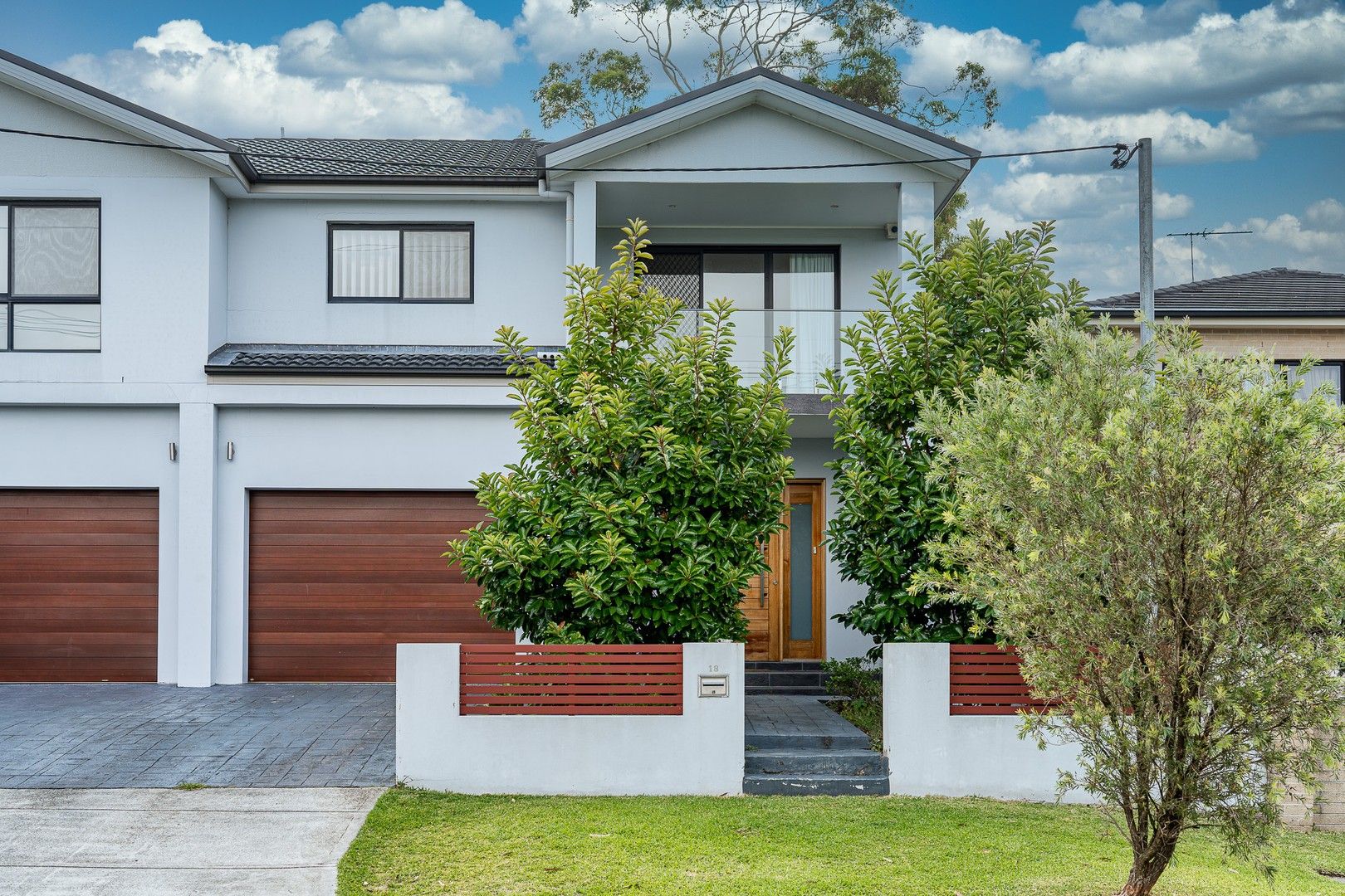 4 bedrooms Duplex in 18 Yarran Road OATLEY NSW, 2223