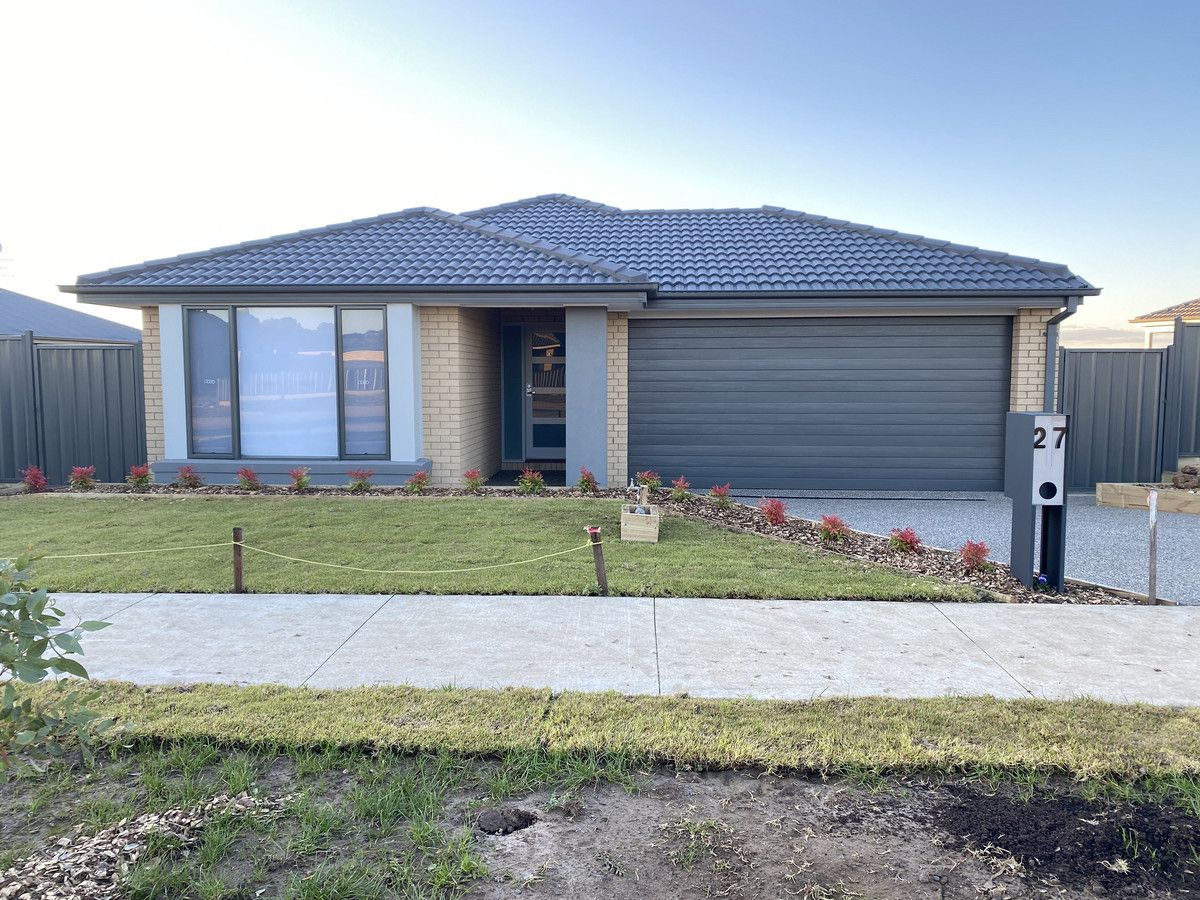 4 bedrooms House in 27 Wyuna Drive ELLIMINYT VIC, 3250