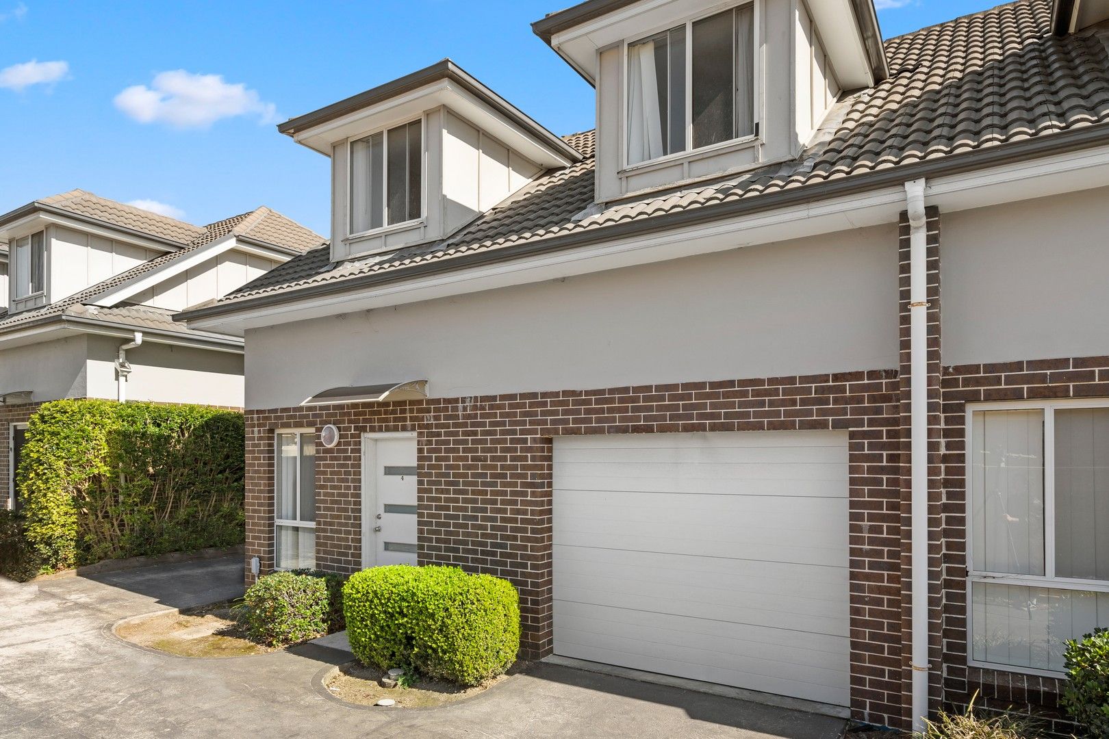 3 bedrooms Townhouse in 4/126 Brisbane Street ST MARYS NSW, 2760