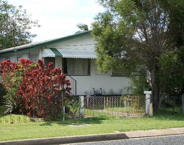 8A Fifth Avenue, Scarborough QLD 4020