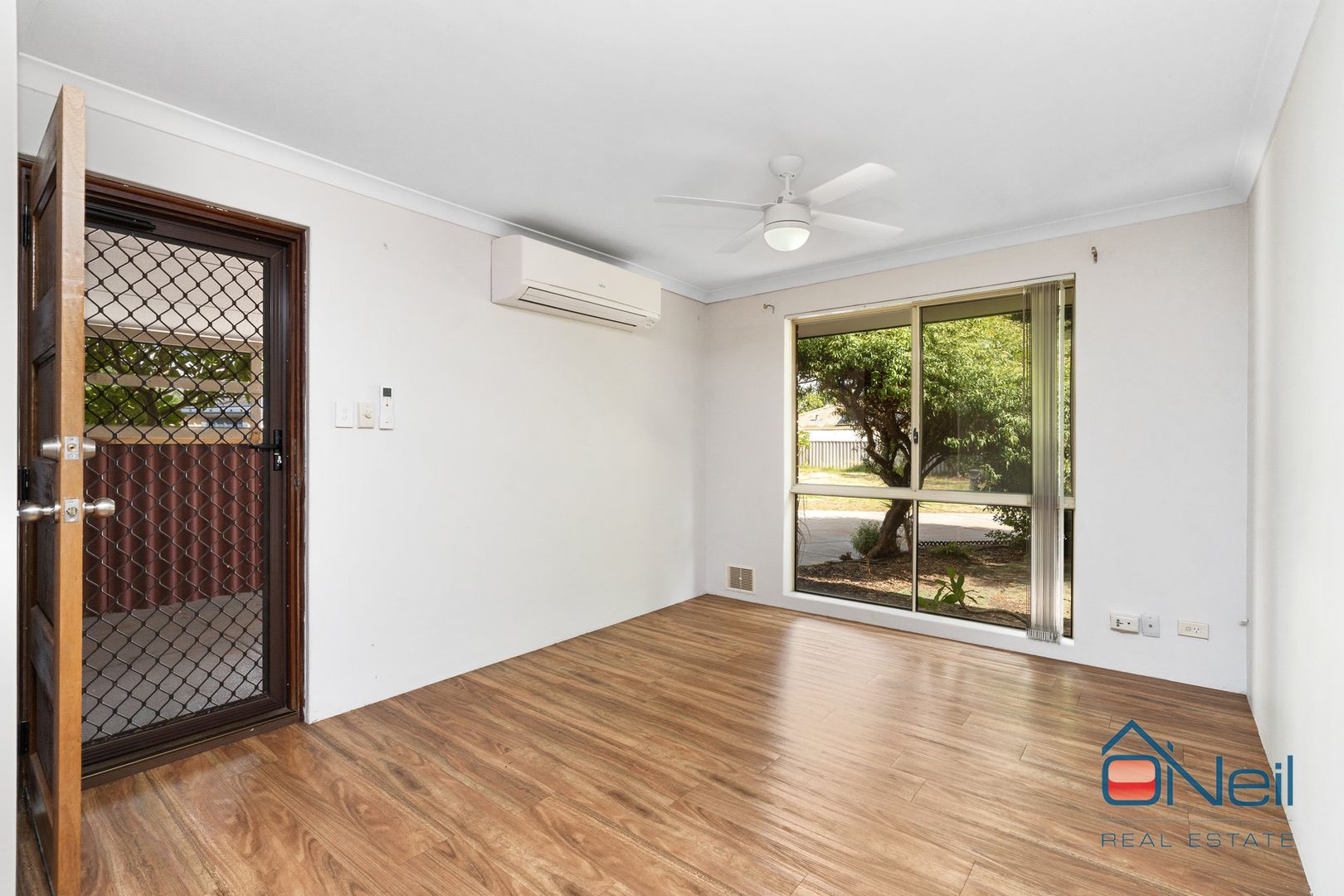 5 Bobtail Close, Brookdale WA 6112 House For Rent 500 Domain