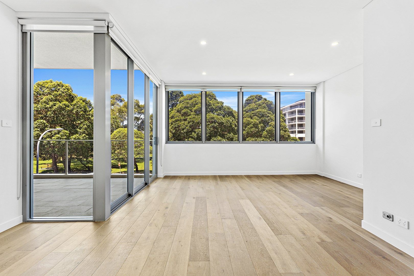 2 bedrooms Apartment / Unit / Flat in 104/48 Bank Street WOLLONGONG NSW, 2500
